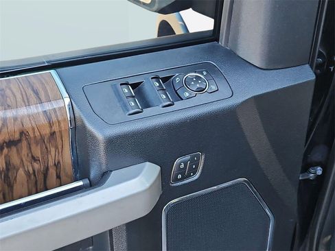 Used 2018 Ford F150 Lariat w/ Equipment Group 502A Luxury image 11