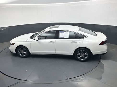 Used 2024 Honda Accord EX image 31