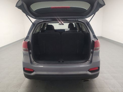 Used 2020 Kia Sorento LX image 29