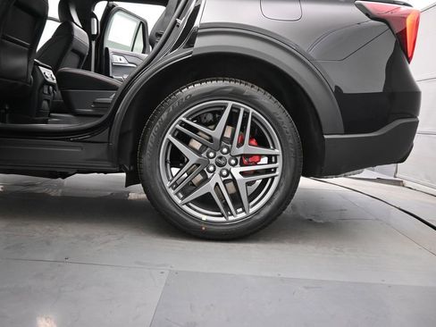 New 2026 Ford Explorer ST-Line image 22