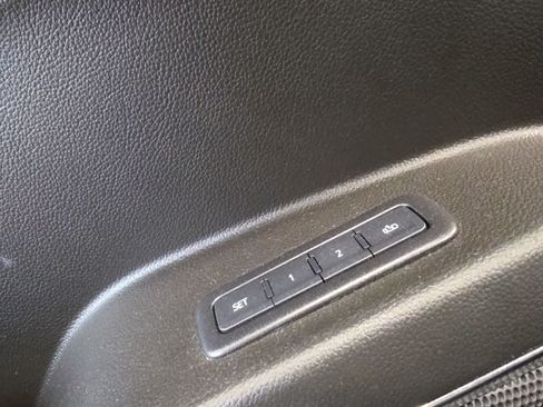 Used 2020 Chevrolet Tahoe Premier AWD/4WD image 18