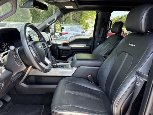 Used 2015 Ford F150 Platinum w/ Equipment Group 701A Luxury AWD/4WD image 10
