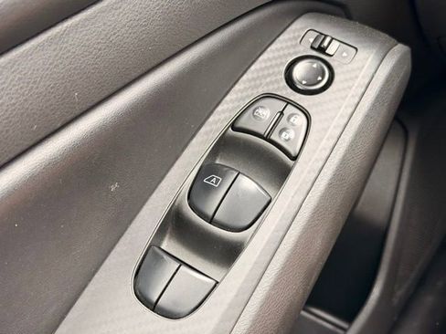 Used 2024 Nissan Altima 2.5 SV FWD image 24