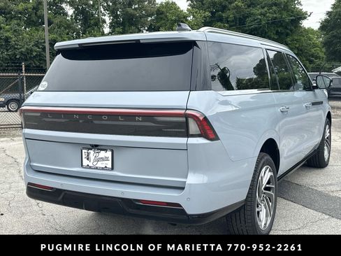 New 2026 Lincoln Navigator L Reserve AWD/4WD image 7