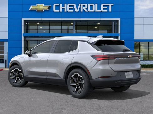 New 2026 Chevrolet Equinox EV LT image 3