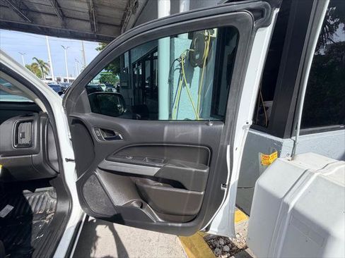 Used 2022 Chevrolet Colorado LT w/ Fleet Safety Package RWD image 17