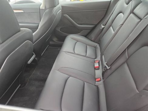 Used 2022 Tesla Model 3 Long Range AWD/4WD image 6