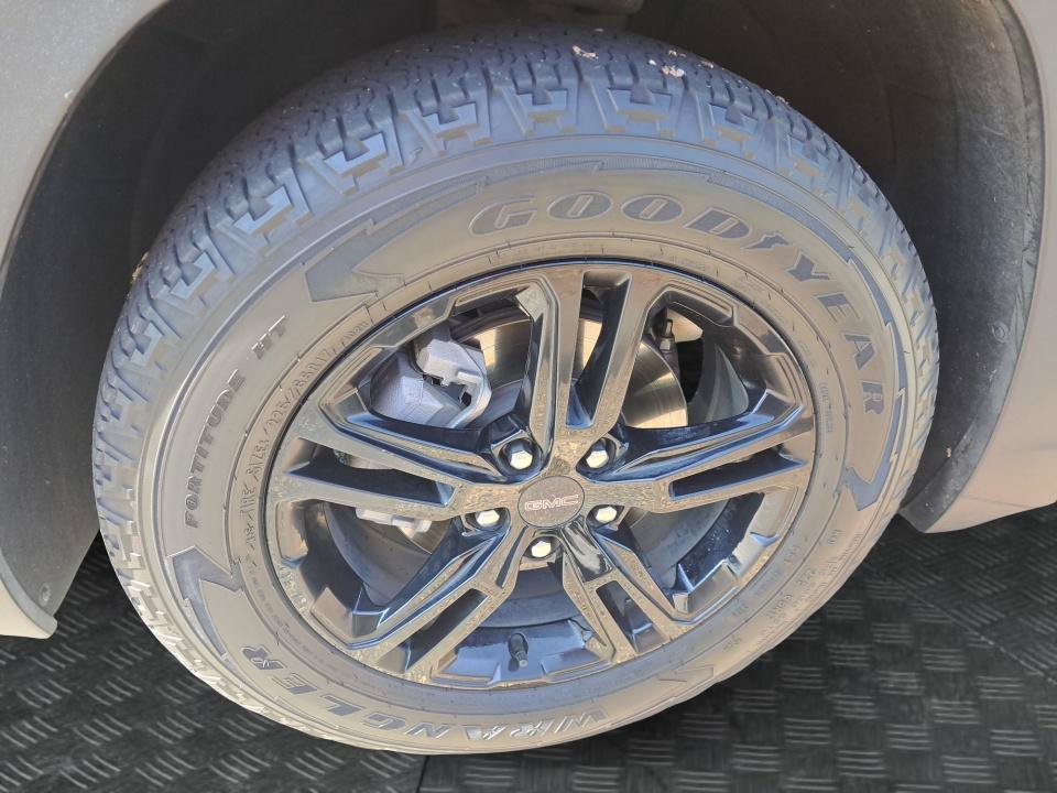 Used 2024 GMC Terrain AT4 AWD/4WD image 20