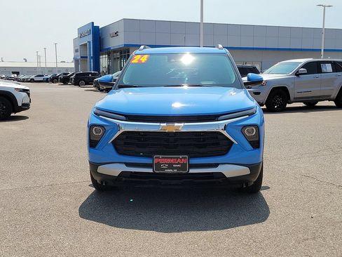 Used 2024 Chevrolet TrailBlazer LT FWD image 3