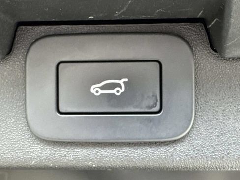 Used 2023 Land Rover Discovery S R-Dynamic AWD/4WD image 15