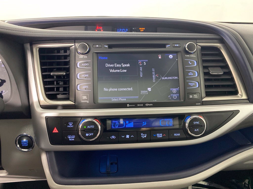 Used 2019 Toyota Highlander Limited Platinum AWD/4WD image 19