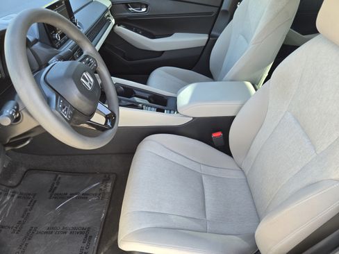 Certified 2023 Honda Accord EX image 9