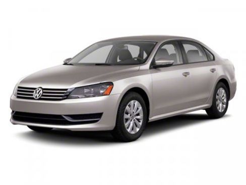 Used 2013 Volkswagen Passat TDI SE image 1