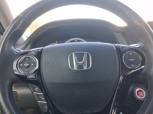Used 2017 Honda Accord EX-L image 30