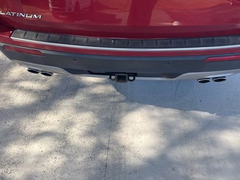 Used 2020 Ford Explorer Platinum w/ Premium Technology Package image 4