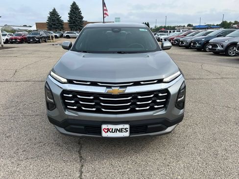 Used 2025 Chevrolet Equinox LT AWD/4WD image 4