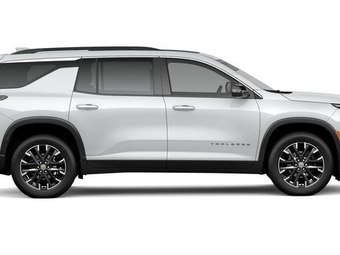 New 2026 Chevrolet Traverse LT w/ Sun and Wheel Package AWD/4WD image 27