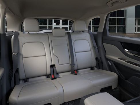 New 2026 Lincoln Corsair Premiere image 11