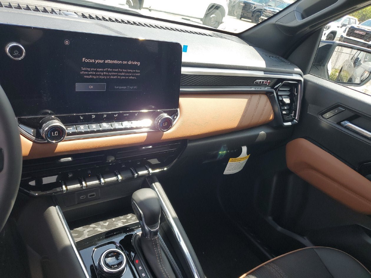 New 2026 GMC Canyon AT4 AWD/4WD image 27
