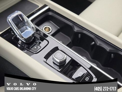 Used 2026 Volvo XC60 B5 Ultra w/ Protection Package Premier AWD/4WD image 19