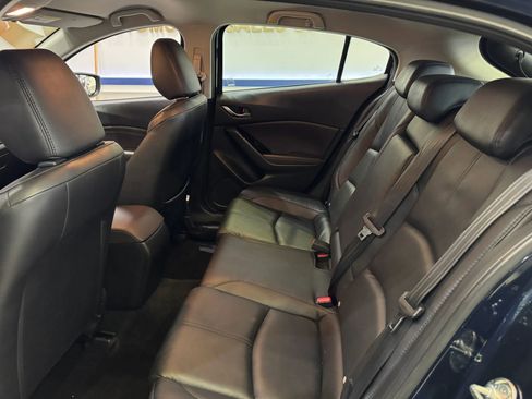 Used 2017 MAZDA MAZDA3 Touring image 23