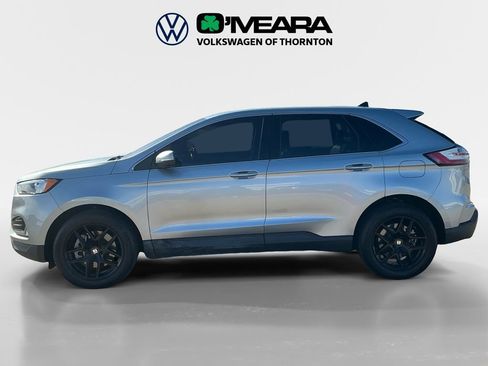 Used 2023 Ford Edge Titanium image 2