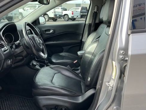 Used 2019 Jeep Compass Limited AWD/4WD image 27