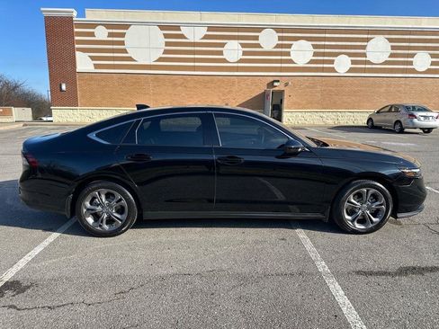 Used 2023 Honda Accord EX image 7
