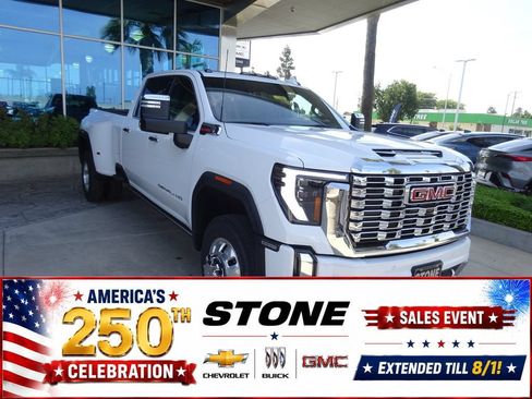 New 2026 GMC Sierra 3500 Denali w/ Denali Reserve Package AWD/4WD image 1