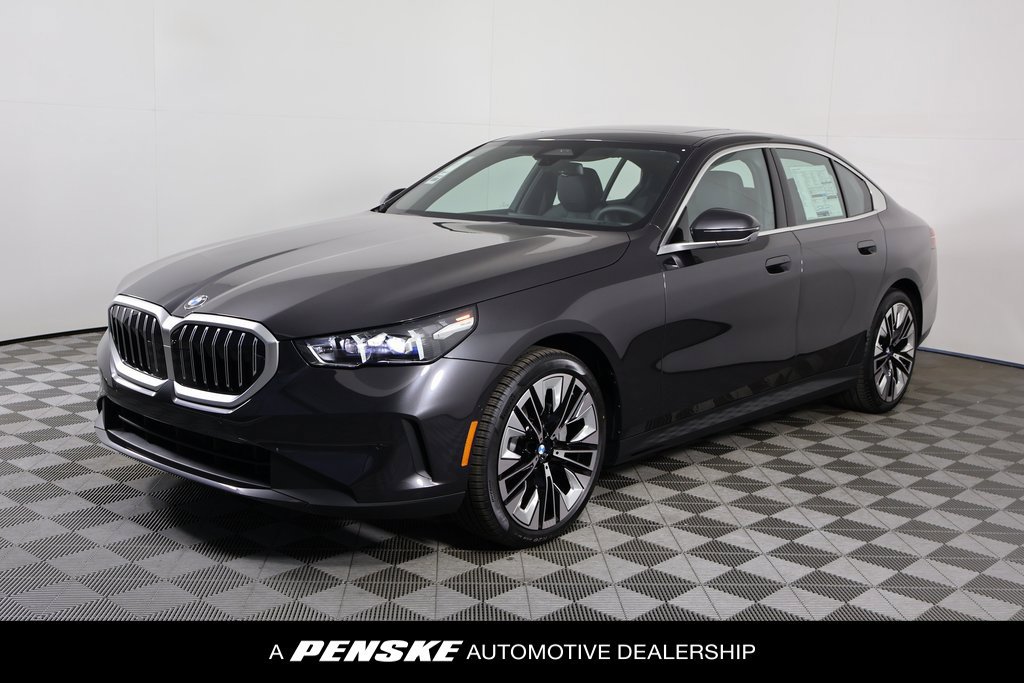 Used 2026 BMW 530i w/ Premium Package RWD image 1