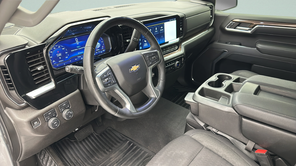 Used 2024 Chevrolet Silverado 1500 LT AWD/4WD image 13