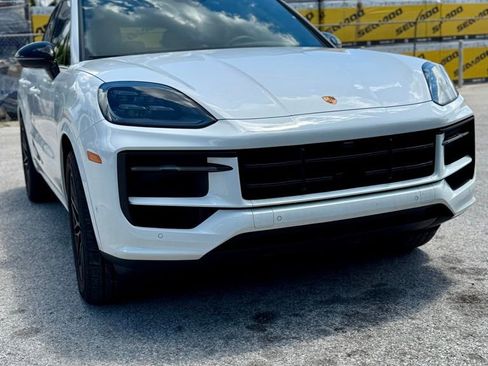 Used 2026 Porsche Cayenne S AWD/4WD image 18