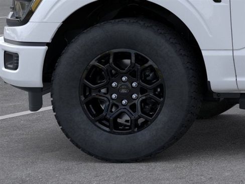 New 2026 Ford F150 XLT w/ XLT Black Appearance Package AWD/4WD image 19