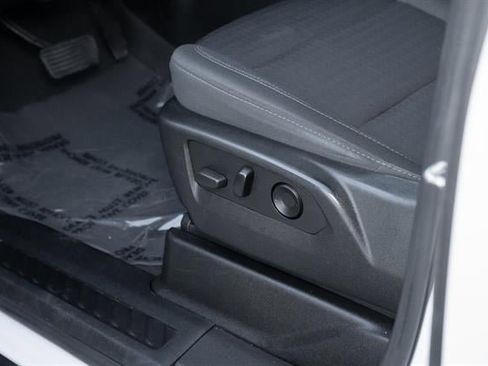 Used 2022 GMC Yukon XL SLE w/ Gmc Pro Safety Plus Package image 58