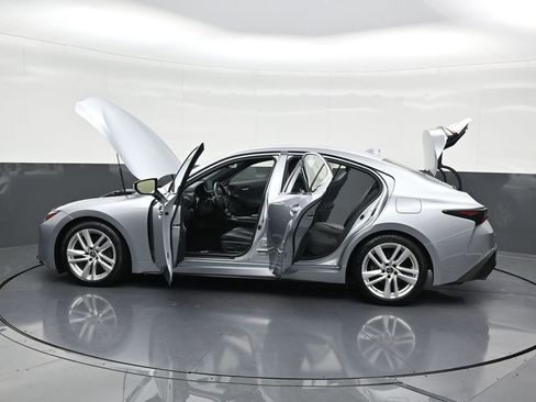 Used 2021 Lexus IS 300 w/ Comfort Package image 33