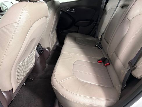 Used 2015 Hyundai Tucson Limited AWD/4WD image 17