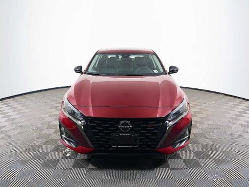 Certified 2024 Nissan Altima 2.0 SR image 2