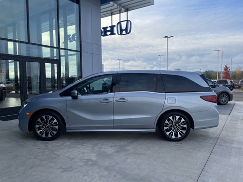 New 2026 Honda Odyssey Elite image 8