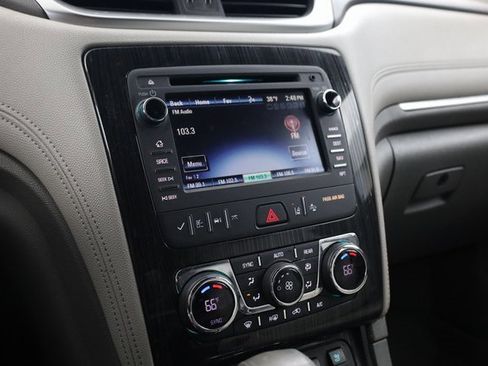 Used 2017 Chevrolet Traverse Premier image 18