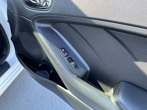 Used 2016 Kia Forte LX image 15