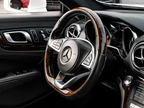 Used 2018 Mercedes-Benz SL 63 AMG image 9