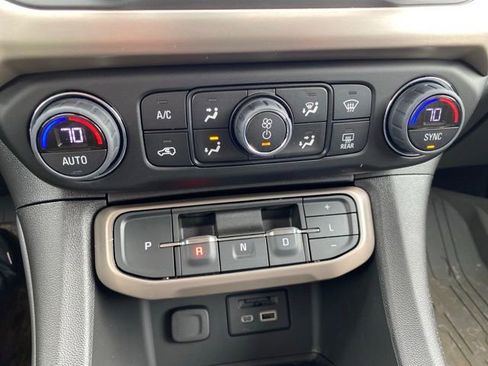 Used 2023 GMC Acadia Denali AWD/4WD image 25