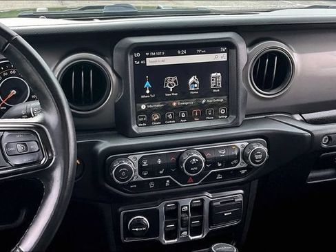 Used 2022 Jeep Gladiator Sport AWD/4WD image 10