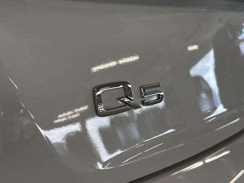 Used 2025 Audi Q5 2.0T Premium Plus w/ Premium Plus Package AWD/4WD image 11