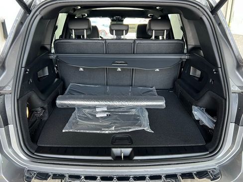 Used 2025 Mercedes-Benz GLB 250 4MATIC image 31
