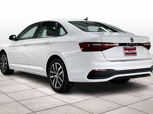New 2026 Volkswagen Jetta SE image 3