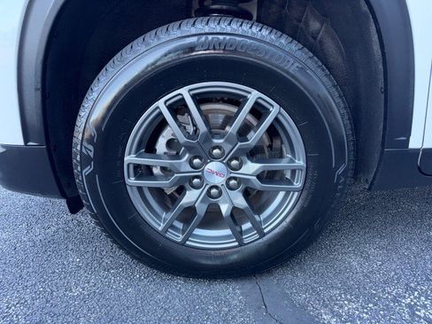 Used 2025 GMC Acadia Elevation FWD image 12