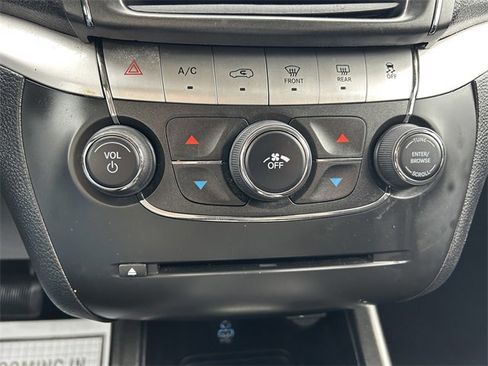 Used 2019 Dodge Journey SE w/ Premium Group image 28