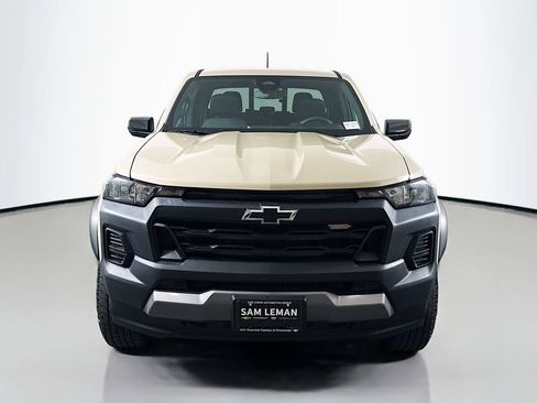 Used 2024 Chevrolet Colorado Trail Boss w/ Advanced Trailering Package AWD/4WD image 2