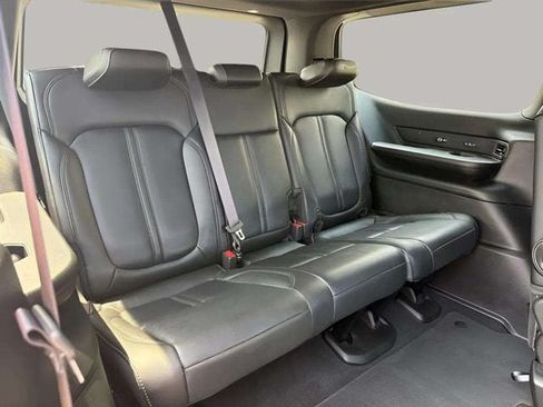 Used 2025 Jeep Wagoneer Series III w/ Premium Group I AWD/4WD image 28